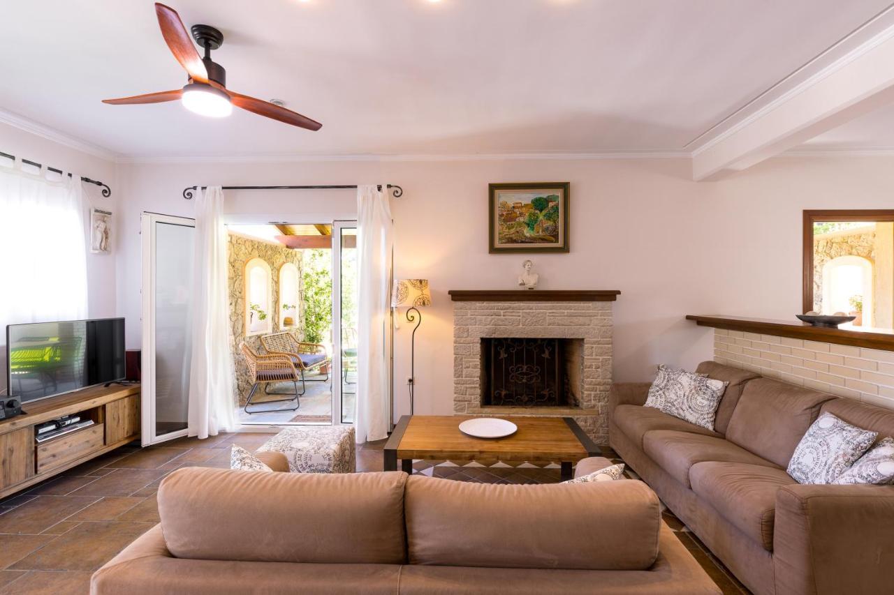 Villa St Nicholas House With Private Heated Pool ดัสเซีย ภายนอก รูปภาพ
